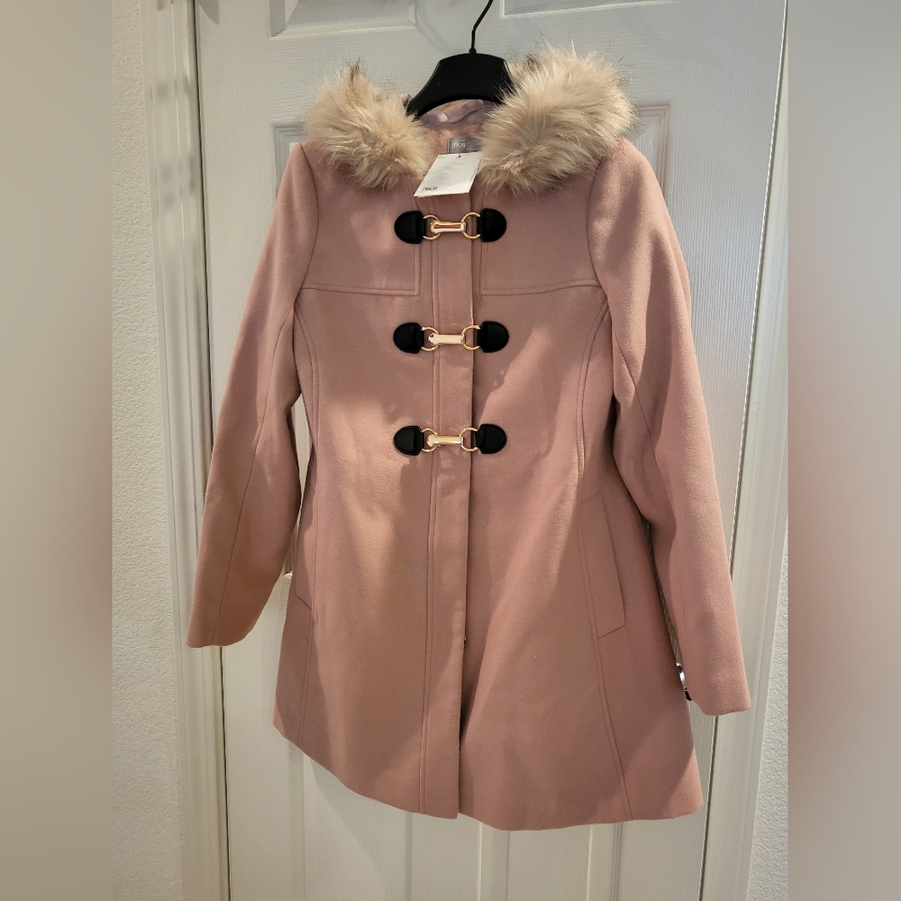 NWT ASOS pink duffle coat with fur hood and gold color hardware